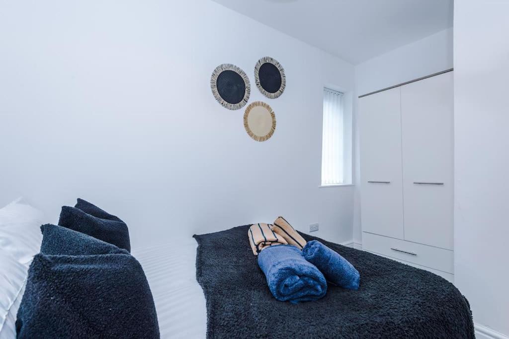 Stylish Home, Games Room, Sleeps 6, Large Driveway, Perfect For Groups Apartamento