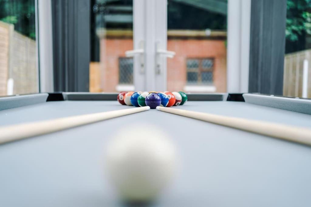Stylish Home, Games Room, Sleeps 6, Large Driveway, Perfect For Groups Apartamento Manchester